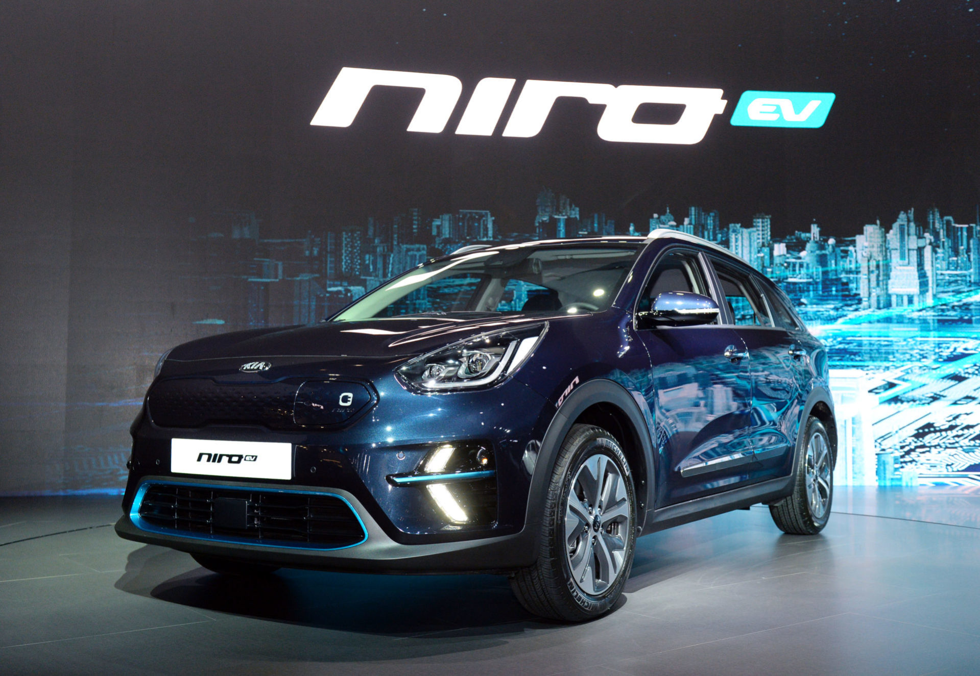 AllElectric Kia Niro Debuts... Again! CarSaar