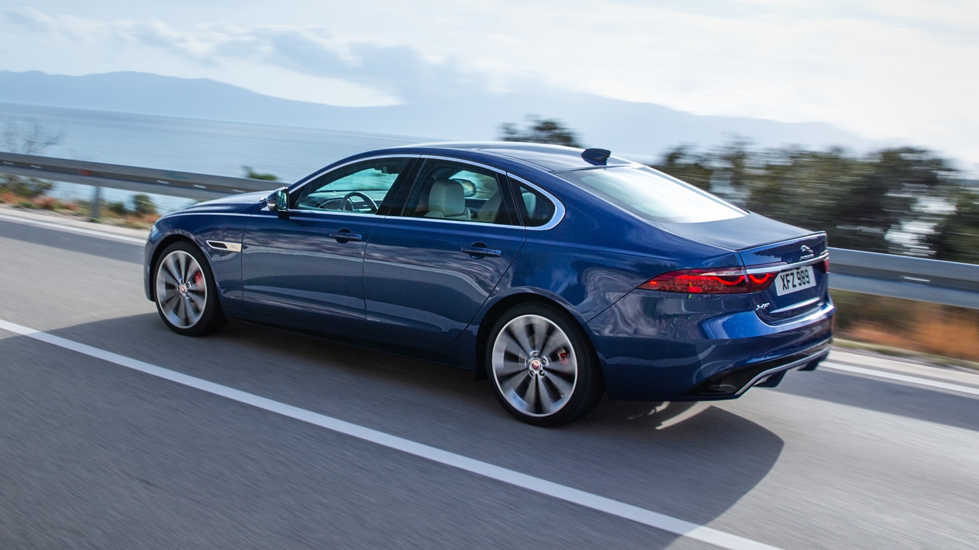 Jaguar XF facelift launched at Rs. 71.6 lakh