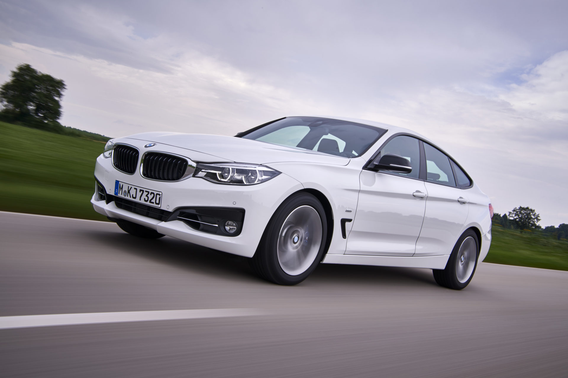 Бмв 320i gt. BMW 3 gt 2016. BMW 320i gt белый m Sport. БМВ gt 2016. BMW 3 gt (f34) 2016-2020.